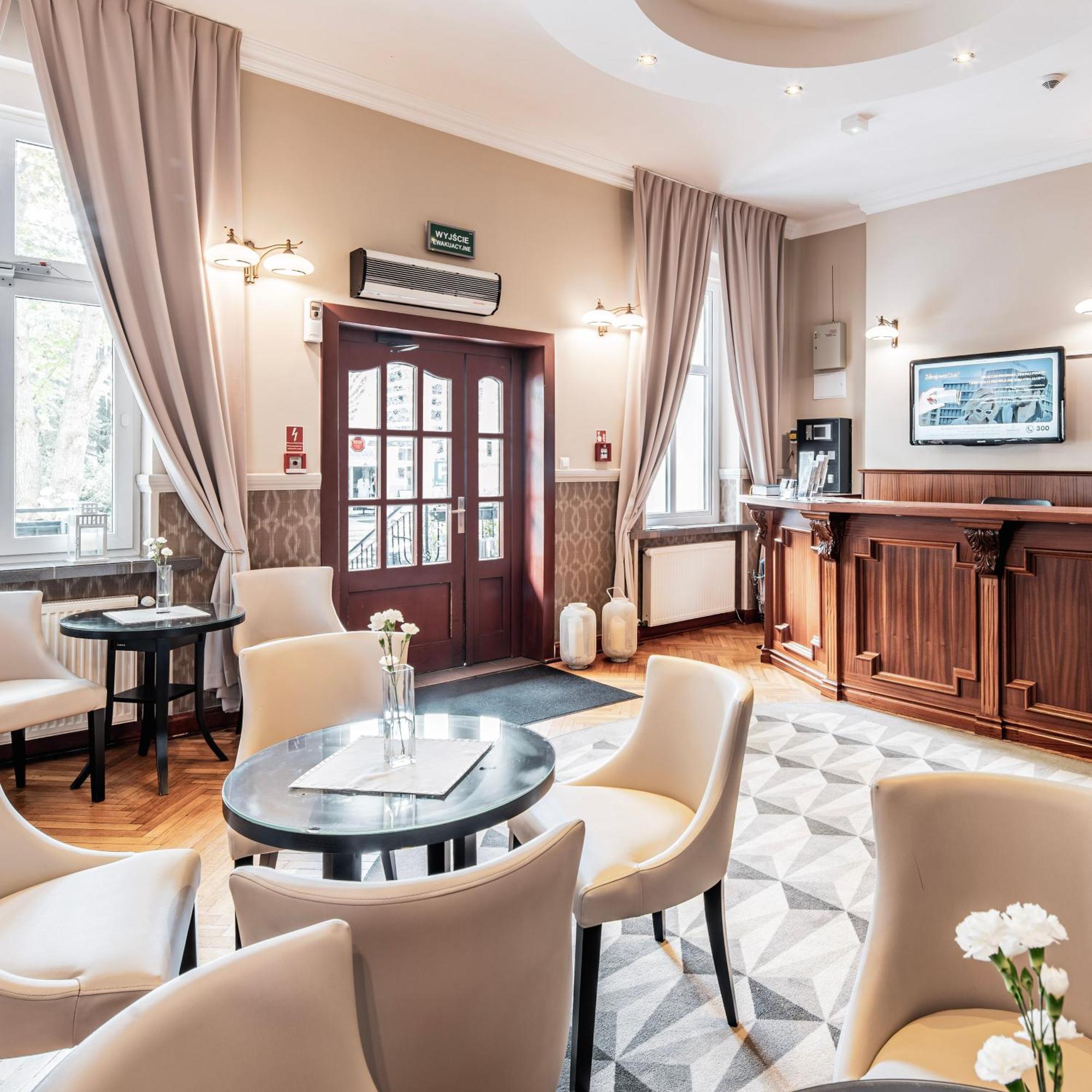 Jantar Hotel & Spa By Zdrojowa โควอบเซก ภายนอก รูปภาพ