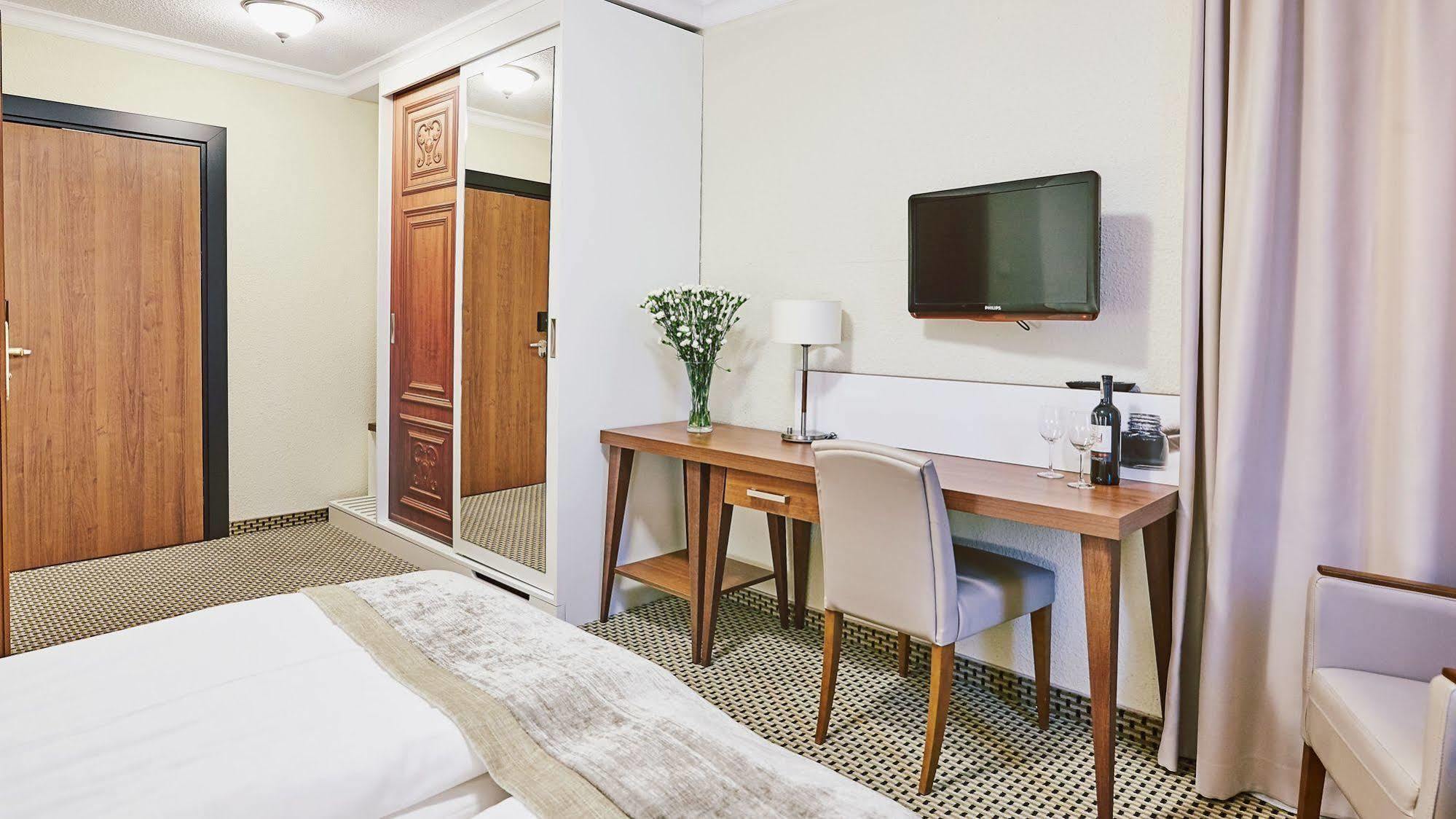 Jantar Hotel & Spa By Zdrojowa โควอบเซก ภายนอก รูปภาพ